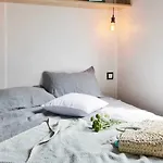 Zecamping 4 A 5km De La Piscine Chauffee Toboggans Dog Friendly