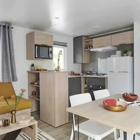 Zecamping 4 A 5Km De La Plage Piscine Chauffee Toboggans Dog Friendly Campingplads *