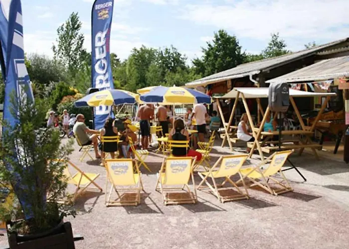 אתר קמפינג Zecamping 4 A 5km De La Piscine Chauffee Toboggans Dog Friendly *