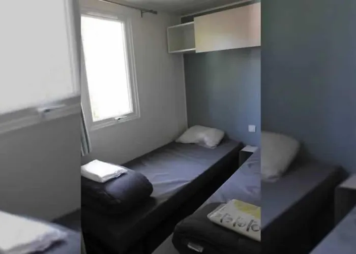 Zecamping 4 A 5km De La Piscine Chauffee Toboggans Dog Friendly אתר קמפינג Grayan-et-l'Hopital